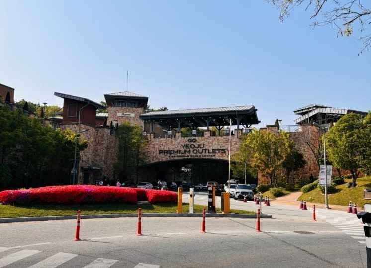 아크네스튜디오 신세계사이먼프리미엄아울렛 여주점