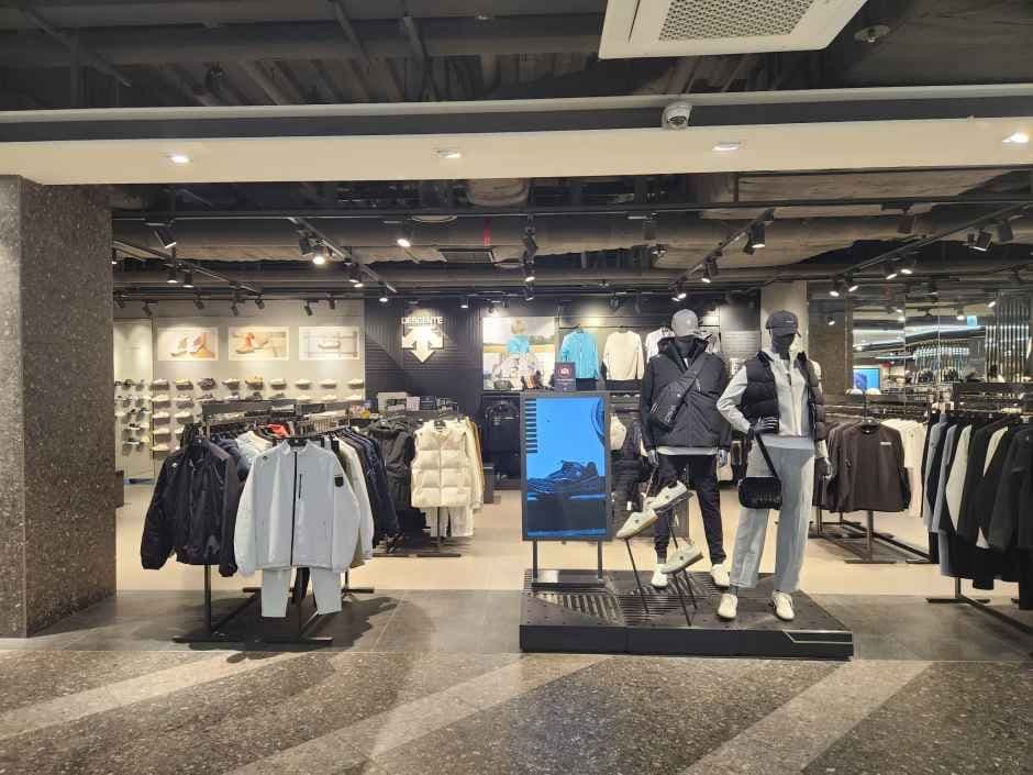 데상트 NC 신구로점