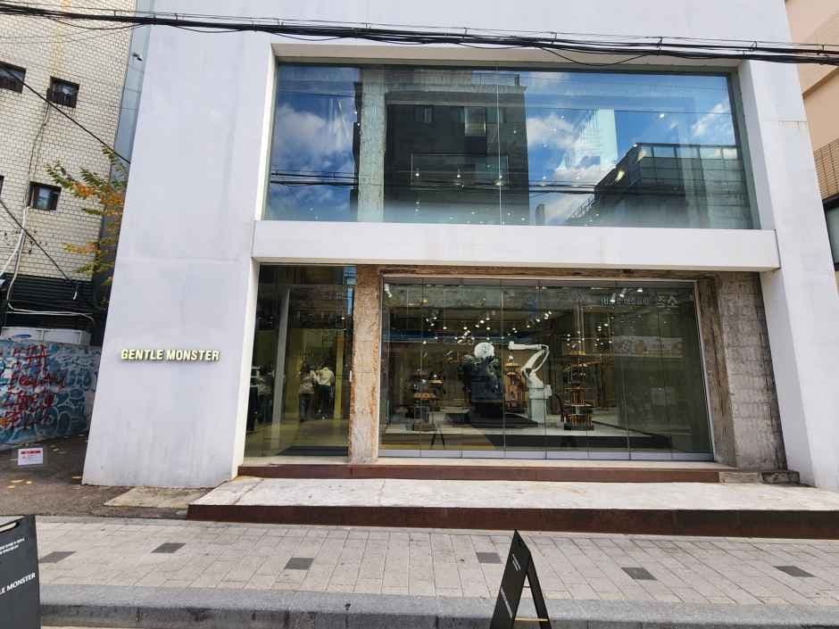 젠틀몬스터 홍대 플래그십스토어