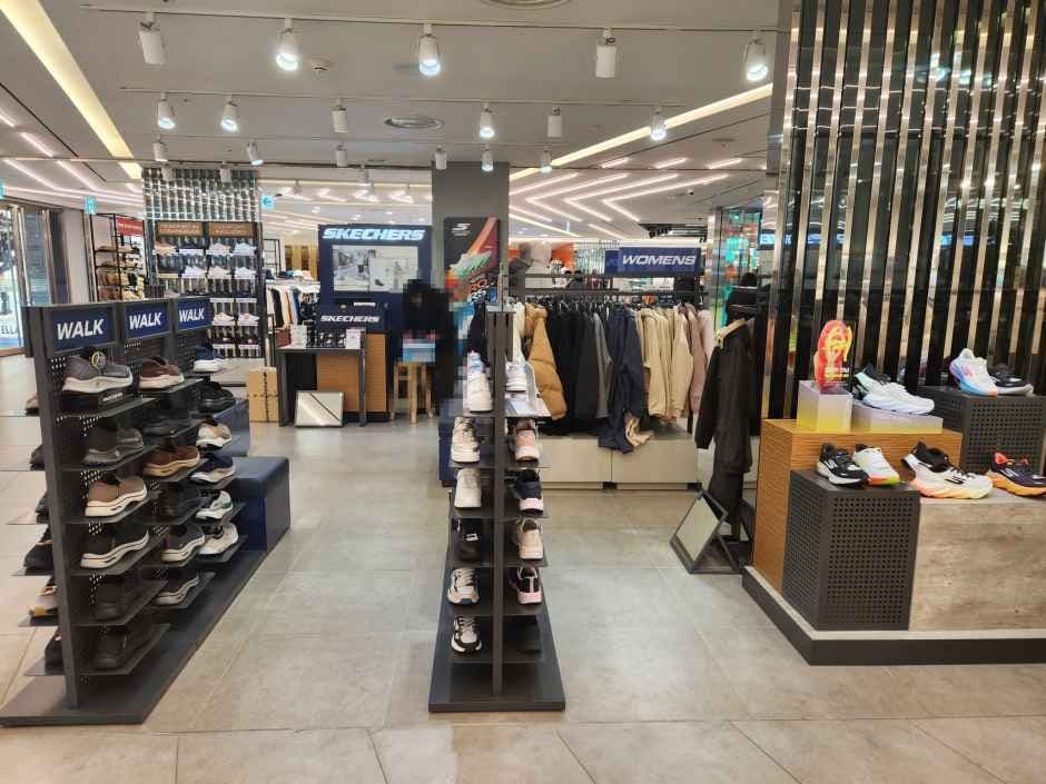 스케쳐스 신세계백화점 타임스퀘어점