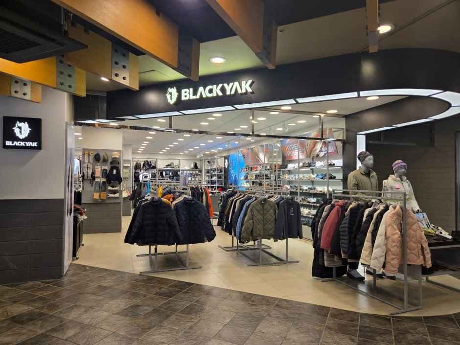 블랙야크 NC백화점 송파점