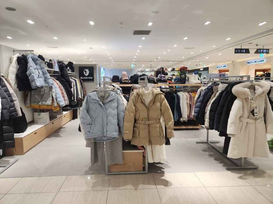 블랙야크 AK플라자 수원점